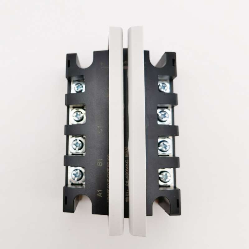 三相固態(tài)繼電器SSR-TR3-AD25A 40A 60A 80A 100A 120A 200A(圖4) 三相固態(tài)繼電器SSR-TR3-AD25A 40A 60A 80A 100A 120A 200A(圖4)